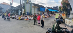 Amankan Upacara Keagamaan, Tiga Pilar Bersinergi Jaga Upacara Pecaruan Di Desa Paksebali