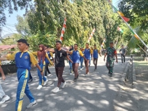 Monitoring dan Komsos Babinsa Ende Timur Dukung Semangat Nasionalisme Siswa SMKN 2