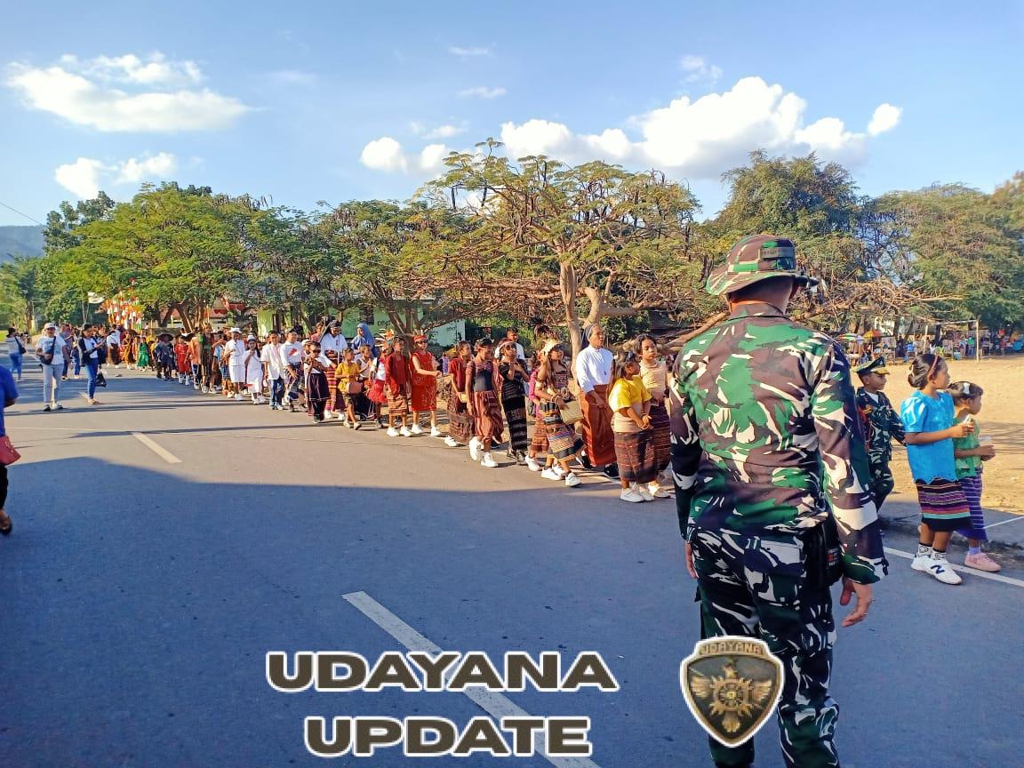 Sinergi TNI dan Masyarakat Warnai Karnaval HUT RI ke-80 di Adonara Timur