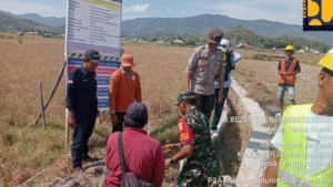 Peletakan Batu Pertama Irigasi Desa Beru, TNI-Polri Hadir Wujudkan Kebersamaan
