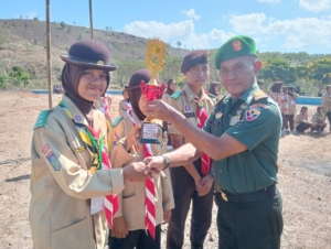 Kehadiran Danramil Dompu Warnai Penutupan HUT Pramuka ke-64 di Woja
