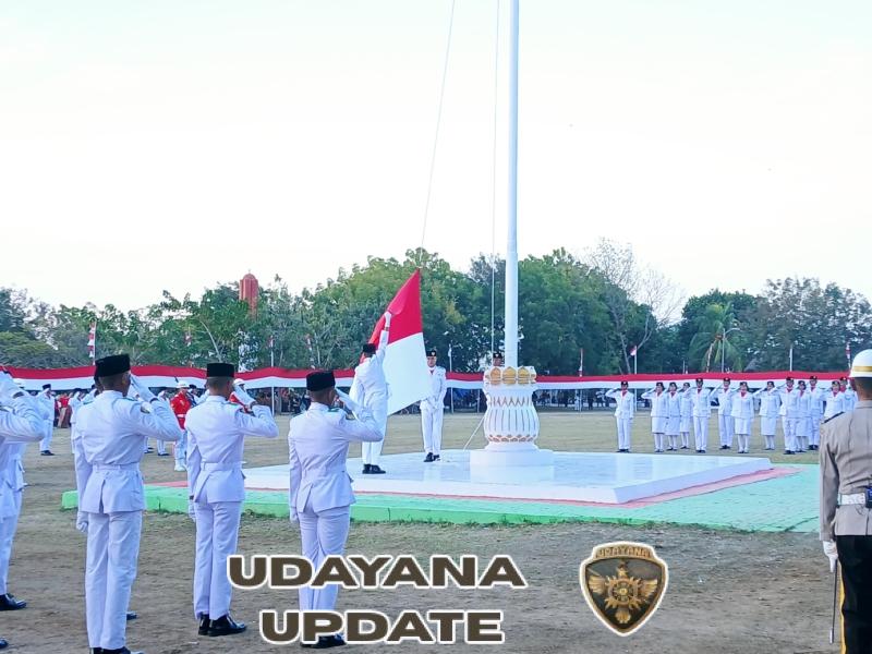 Upacara Penurunan Bendera HUT RI ke-80, Dandim 1601/Sumba Timur dan Forkopimda Turut Hadir