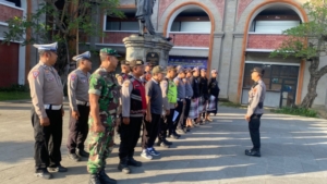 Sosialisasi Humanis, Penertiban Terukur di Jalan Raya Ubud Berjalan Lancar
