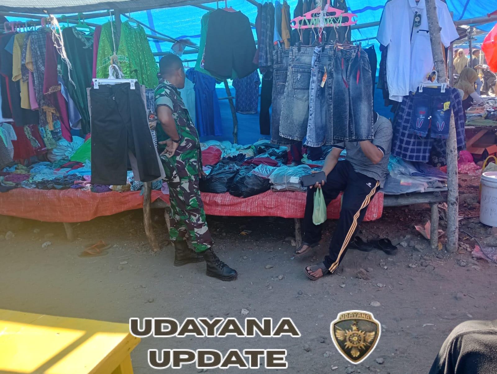 Babinsa Sertu Donatus Kiri Ajak Masyarakat Jaga Ketertiban Pasar Maurole