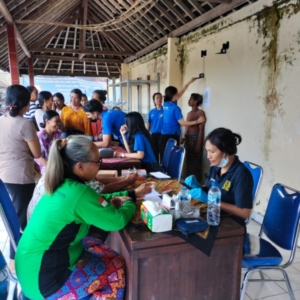 Gelar Yankes Dan Bersih Lingkungan, Serda Wasista Ungkap Wujud Nyata Kepedulian Mahasiswa KKN Unud Kepada Masyarakat selisihan