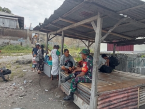 Tingkatkan Keamanan dan Kebersamaan, Babinsa Ende Gelar Patroli Wilayah Binaan