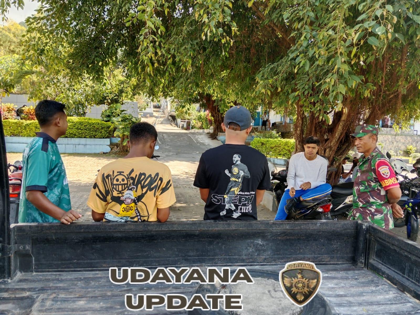 Tingkatkan Sinergi, Babinsa Ende Tengah Lakukan Anjangsana dengan Mahasiswa