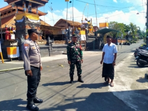 Ada Dan Bermanfaat, Babinsa Koramil Banjarangkan Monitoring Upacara Keagamaan