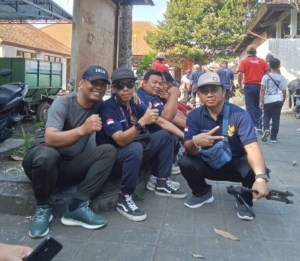 Forkopimcam dan Babinsa Lalanglinggah Meriahkan Jalan Santai HUT RI ke-80