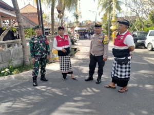 Dua Babinsa Diterjunkan Danramil Ke Wilbin Atensi Upacara Keagamaan