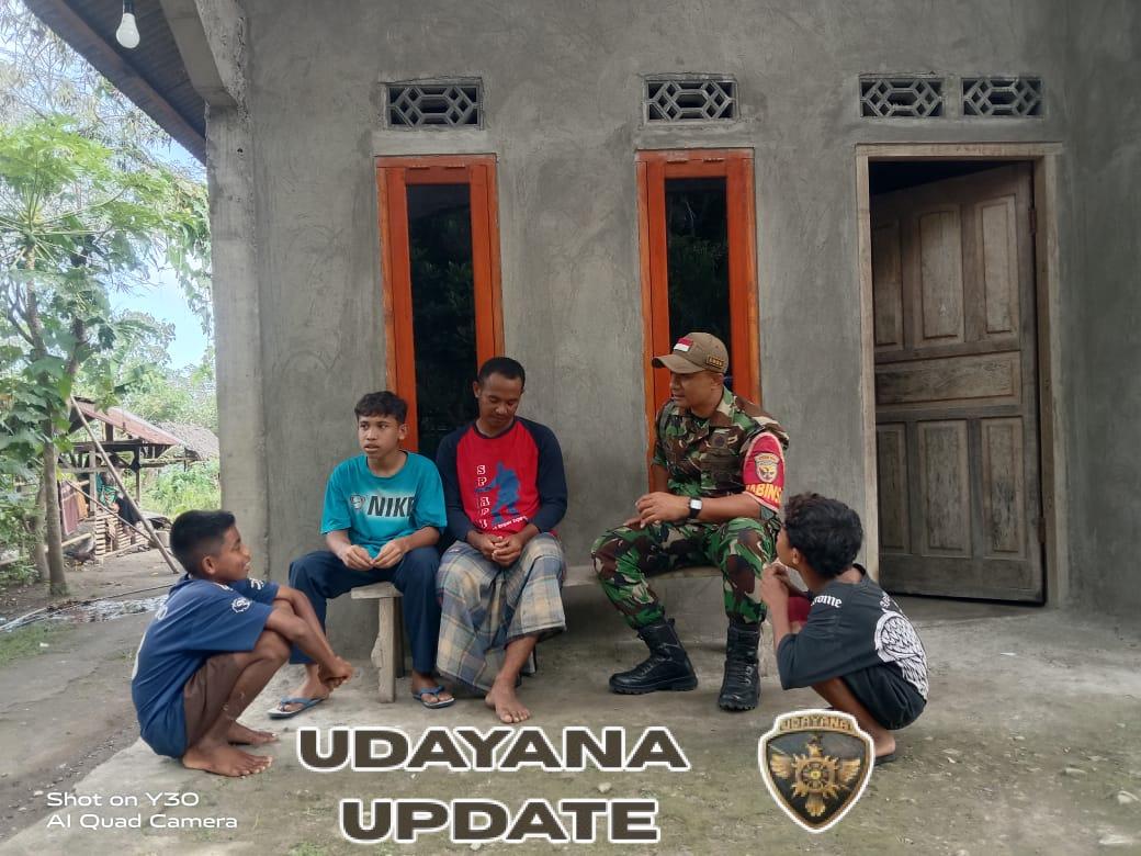 Babinsa Ondorea Awasi Keamanan Lingkungan dan Dengarkan Keluhan Warga