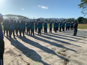 Babinsa 1614-06 Manggelewa Dampingi Latihan Paskibraka Manggelewa