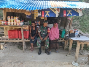 Sinergi TNI dan Masyarakat Terjalin Erat Lewat Komsos di Dusun Kekadori