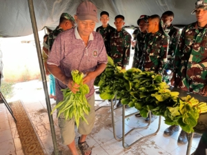 Cegah Penyakit Sejak Dini, Yonif 834/WM Edukasi Warga Lewat Cek Kesehatan Gratis