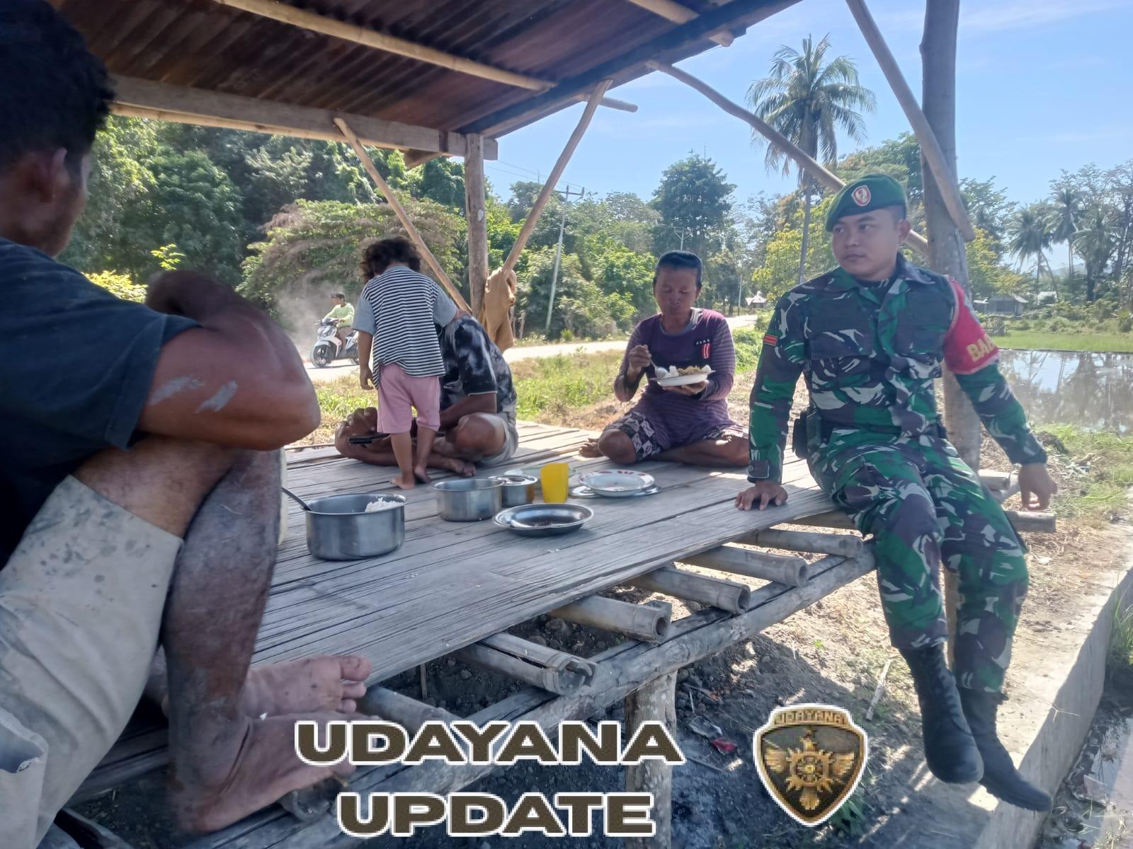 Sinergi TNI dan Masyarakat, Babinsa Maurole Aktif Pantau Situasi Desa Niranusa