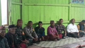 Kepergian Tokoh Desa Nao, TNI-Polri dan Warga Bersatu dalam Suasana Duka