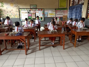 Babinsa Jadi Garda Terdepan Kawal SPPG, Ribuan Siswa Terima Asupan Gizi Seimbang