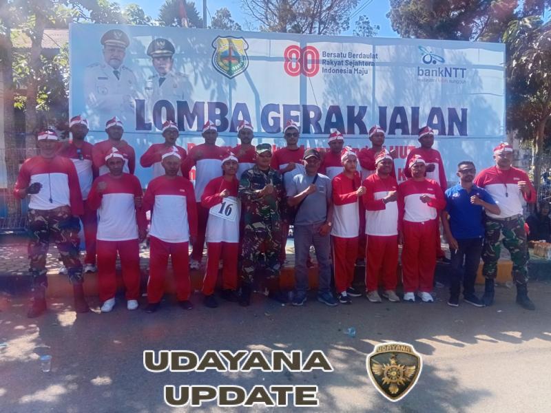 Pastikan Kelancaran Dan Keamanan Babinsa Kodim 1621/TTS Pantau Pelaksanaan Gerak Jalan 45 KM