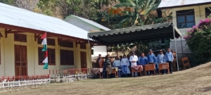 Babinsa Koramil Maurole Beri Teladan Nasionalisme Lewat Upacara 17 Agustus