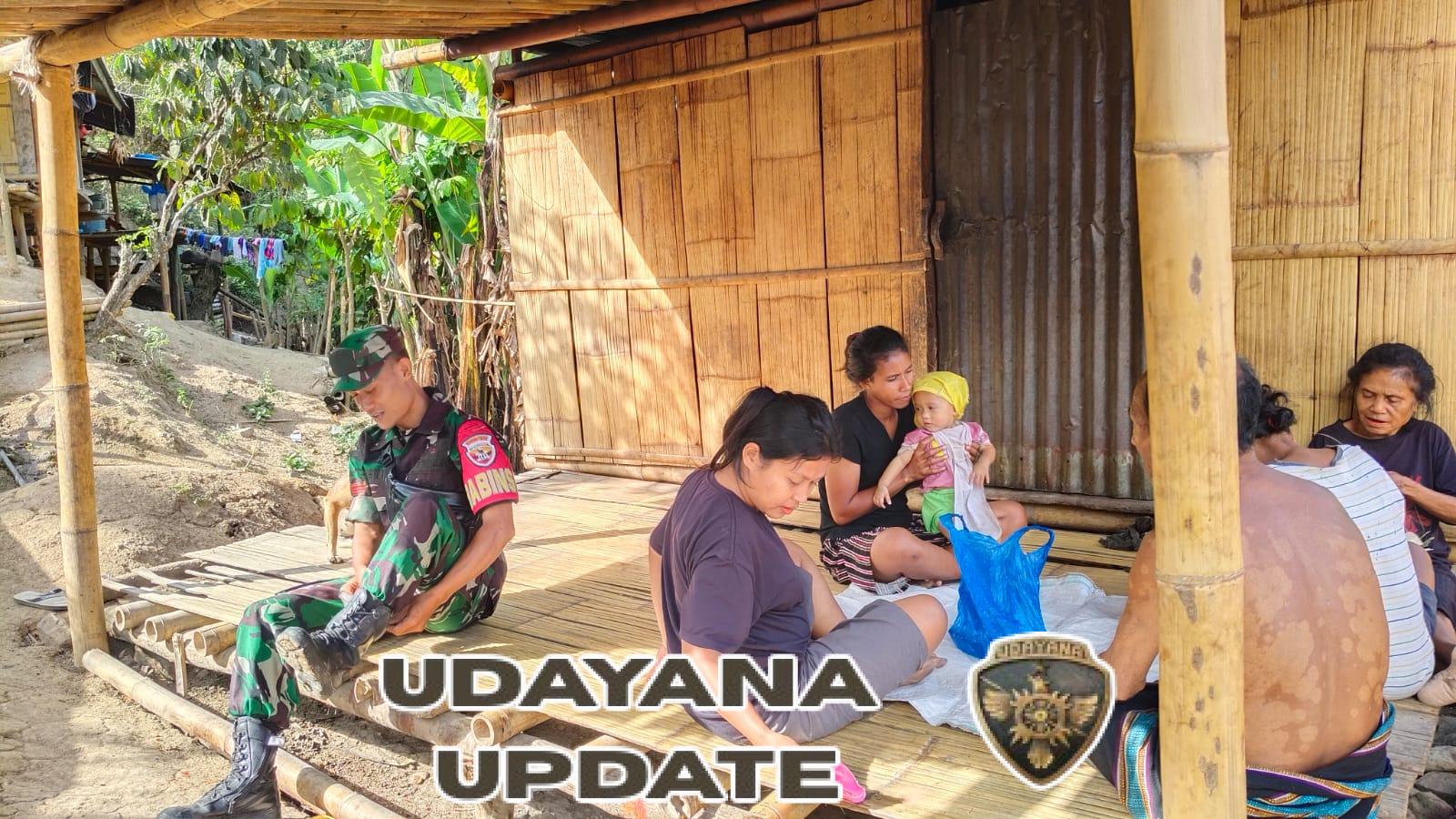 Babinsa 1602-04/Maurole Intensifkan Komsos dan Pengamanan di Wilayah Binaan