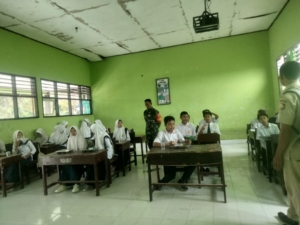 Babinsa Pringgabaya Kawal MBG di 9 Desa, Wujud Kepedulian TNI pada Kesehatan Warga