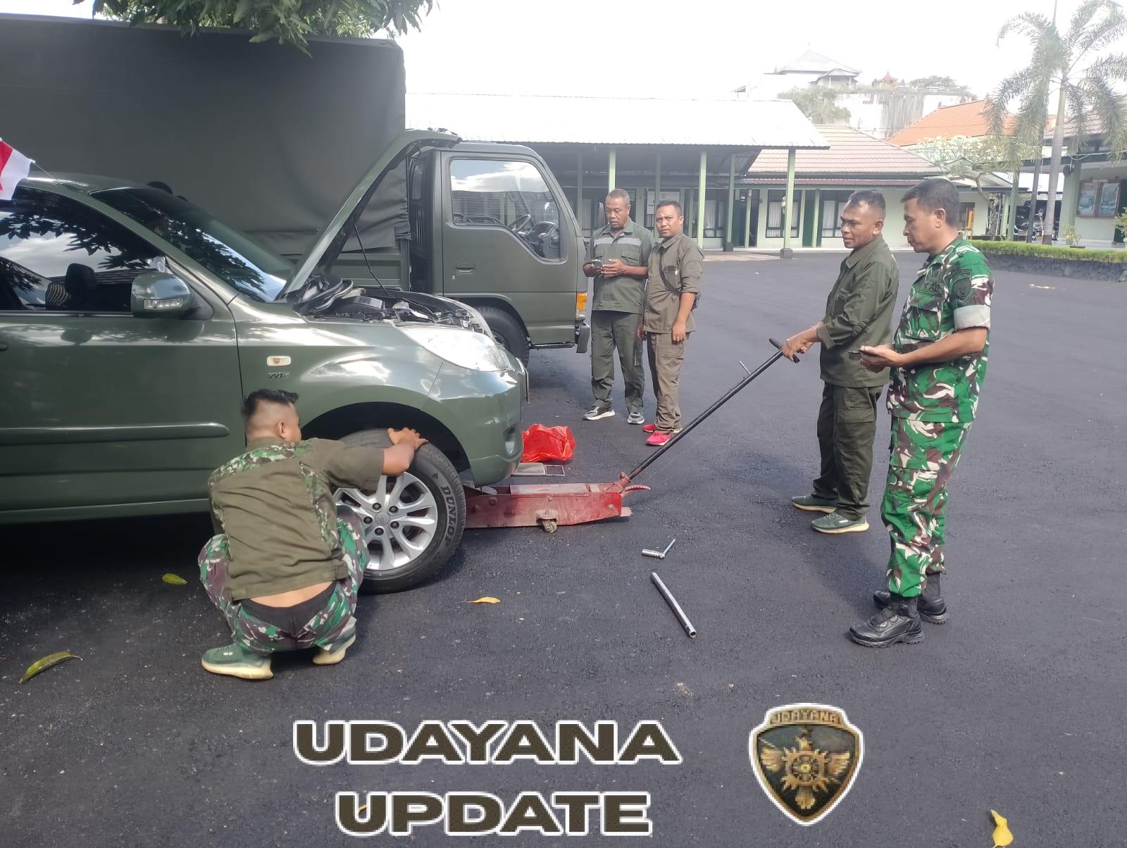 Kendaraan dinas Kodim 1623/Karangasem mendapat perawatan dari tim Harpal Denpal IX/3 Singaraja