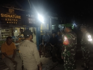 Koramil 1608-02/Bolo Gandeng Pemdes dan Tokoh Masyarakat Jaga Keamanan Desa