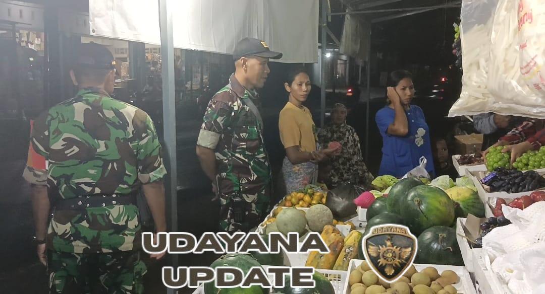 Babinsa Sikur Ingatkan Warga Desa Gelora Tetap Waspada dan Peduli Lingkungan