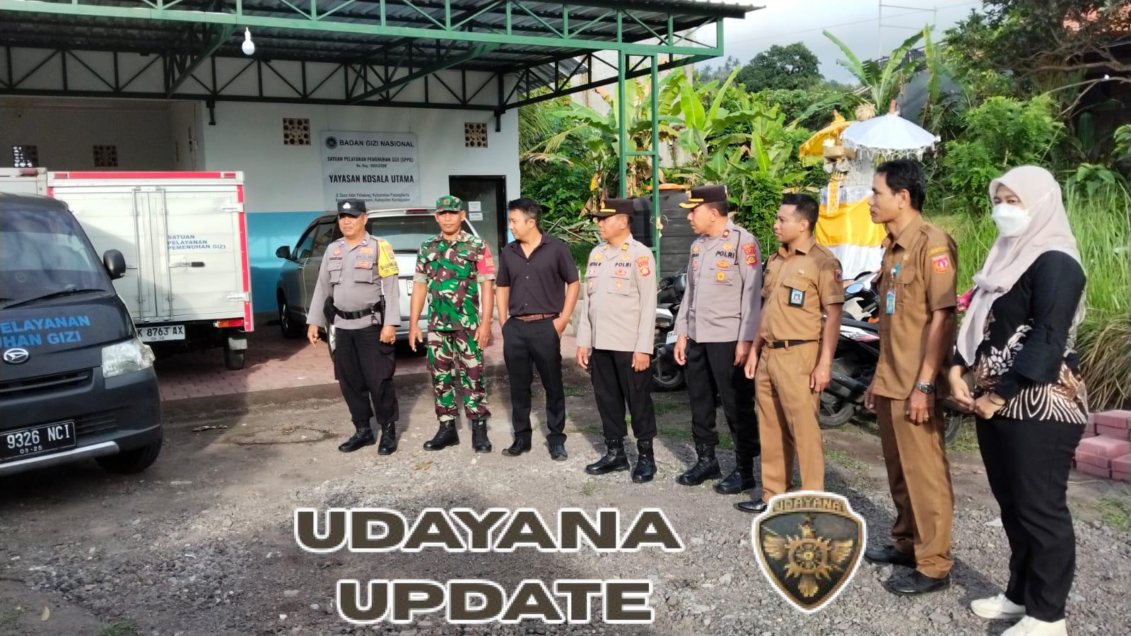 Dukung upaya peningkatan kualitas gizi anak sekolah, Babinsa 1623-01/Karangasem kawal launching logistik MBG.