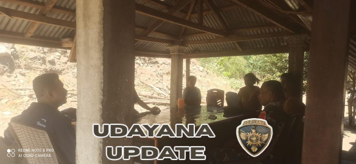 Babinsa Koramil 1602-04/Maurole Aktif Laksanakan Komsos dan Monitoring di Desa Liselande