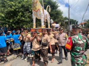 Tiga Desa Serentak Gelar Ngaben Massal, Danramil Nusa Penida  Kerahkan Babinsa