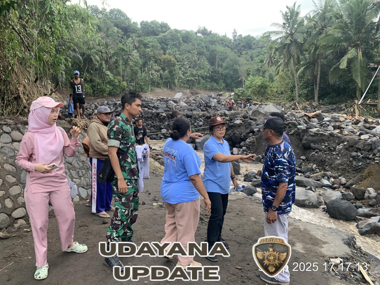 Distribusi Bantuan Logistik dan Obat-obatan Oleh Personil Yonif TP 834/WM