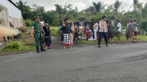 Babinsa Desa Landih Bersinergi dengan Aparat Gelar Patroli Bersama Jaga Kamtibmas