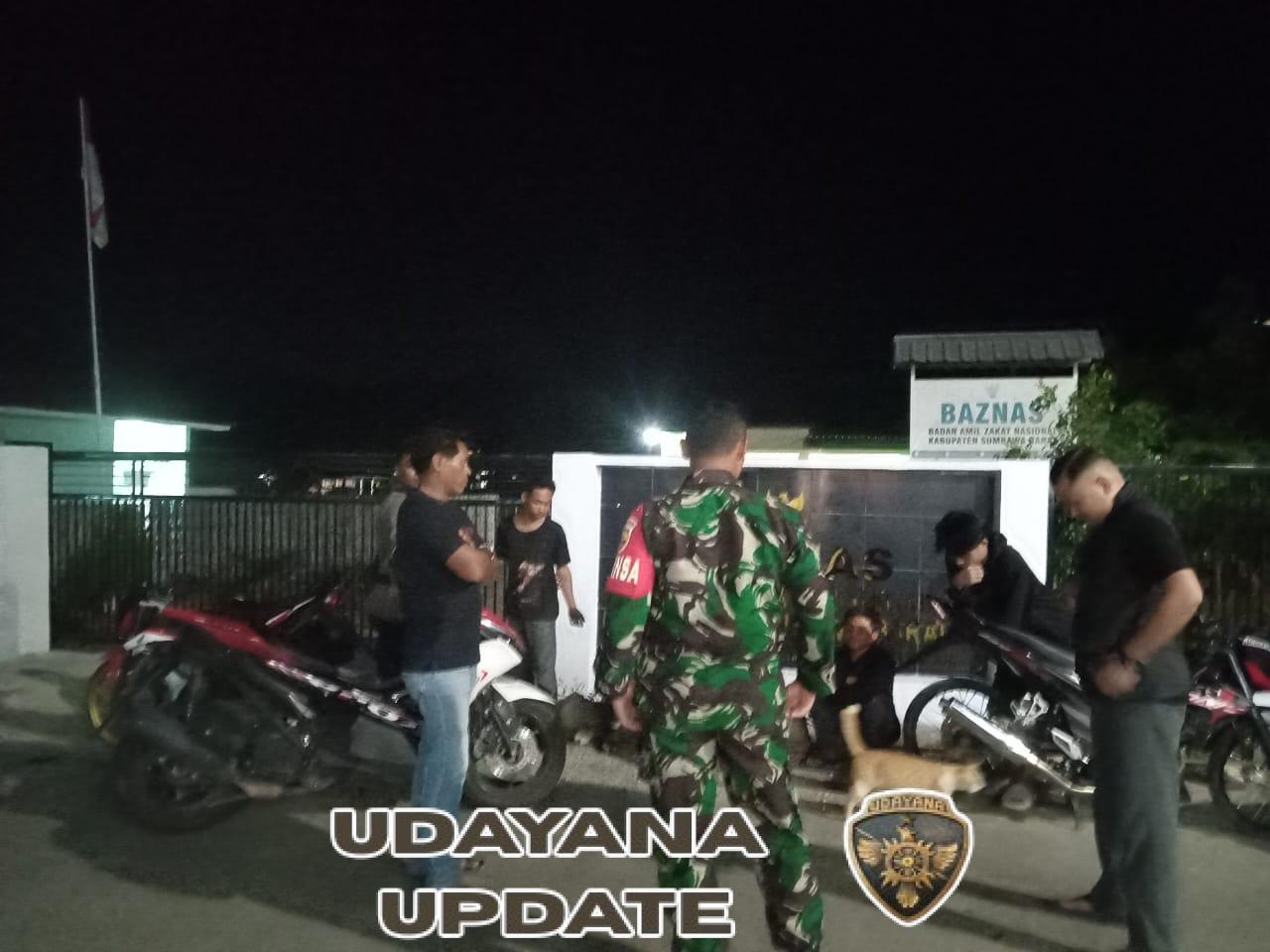 Babinsa Taliwang Aktif Patroli Malam Demi Ciptakan Situasi Aman dan Kondusif