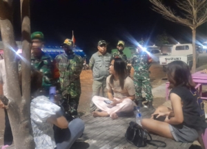 Personil Siskamling Patroli di Empat Kelurahan Kota Bima, Berikan Himbauan Anti Miras