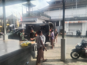 Gerakan Pangan Murah oleh Koramil 1623-06/Selat, upaya ringankan beban warga.