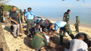Sambut HUT TNI Ke-80, Kodim Belu Gelar Aksi Peduli Kebersihan Lingkungan Pantai