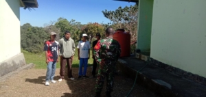 Komsos Bersama Pemuda, Babinsa Koramil 1618-02/Miobar Tekankan Pentingnya Jaga Keamanan Desa