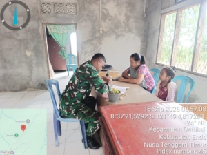 Babinsa Koramil Maurole Laksanakan Puldatater di Kantor Desa Kebesani