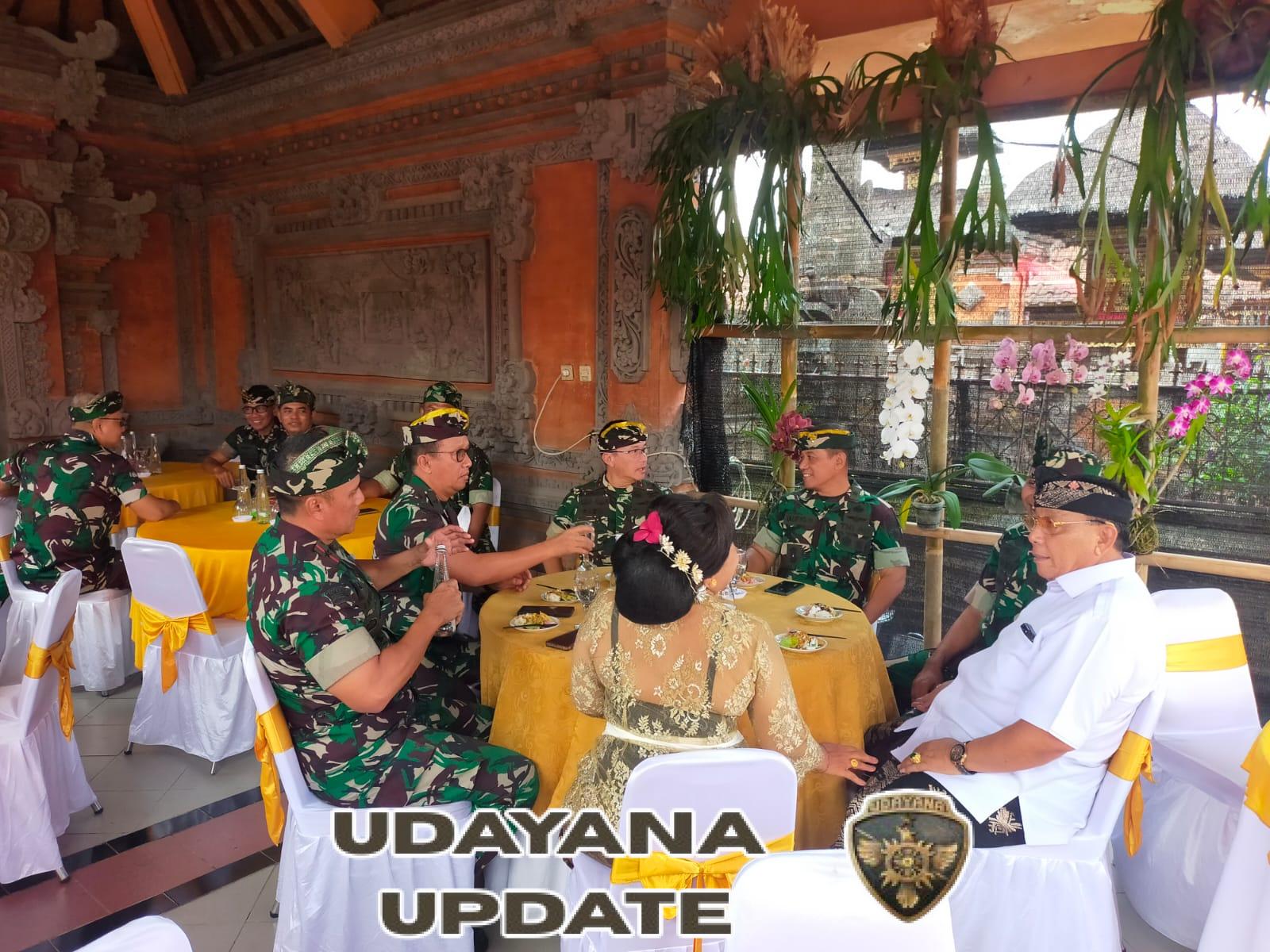 Pangdam IX/Udayana Hadiri Undangan Pernikahan Putra Kakesdam IX/Udayana di Gianyar