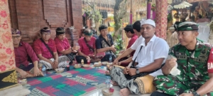 Sinergi Babinsa dan Bhabinkamtibmas Dukung Kelancaran Upacara Adat di Desa Taro