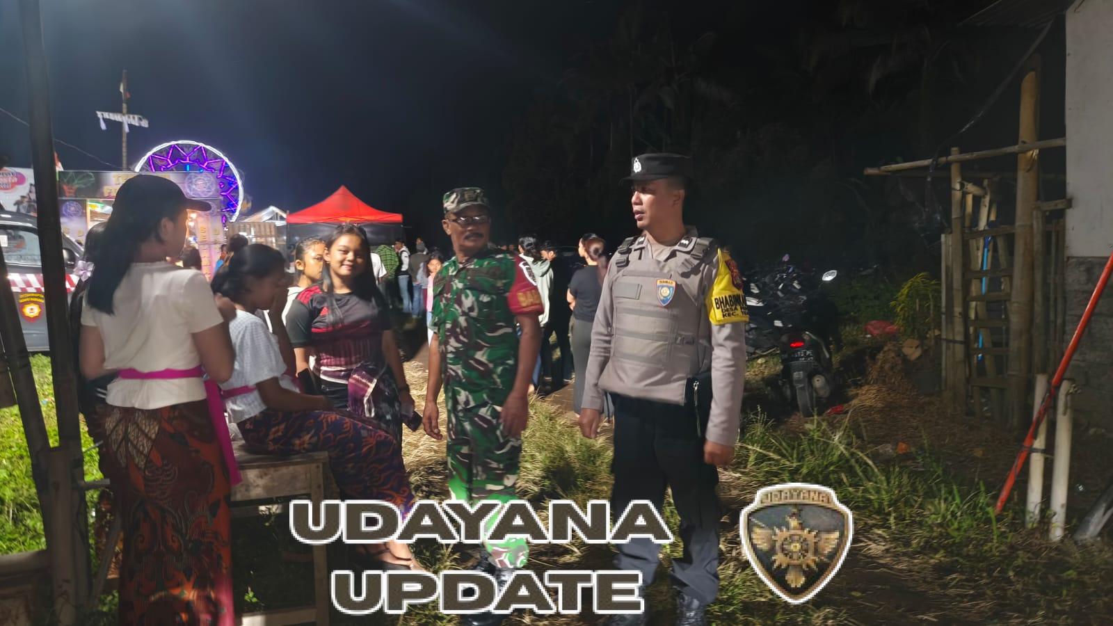 Babinsa Peninjoan Pimpin Patroli Gabungan, Pastikan Ketertiban Pasar Malam