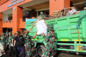 Pascabanjir Denpasar, Dandim 1611/Badung Gerakkan Pasukan Gabungan Bersihkan Pasar Badung