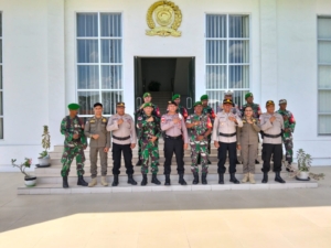 Ciptakan Kamtibmas Yang Kondusif, Personil TNI dan Polri Di Kabupaten Malaka Patroli Bersama