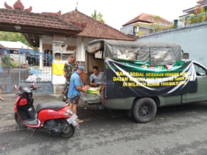 HUT TNI ke-80, Warga Seririt Antusias Ikuti Gerakan Pangan Murah Kodim 1609/Buleleng