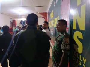 Babinsa Koramil 1621-03/Mollo Utara Amankan KKR HUT ke-28 Desa Kesetnana