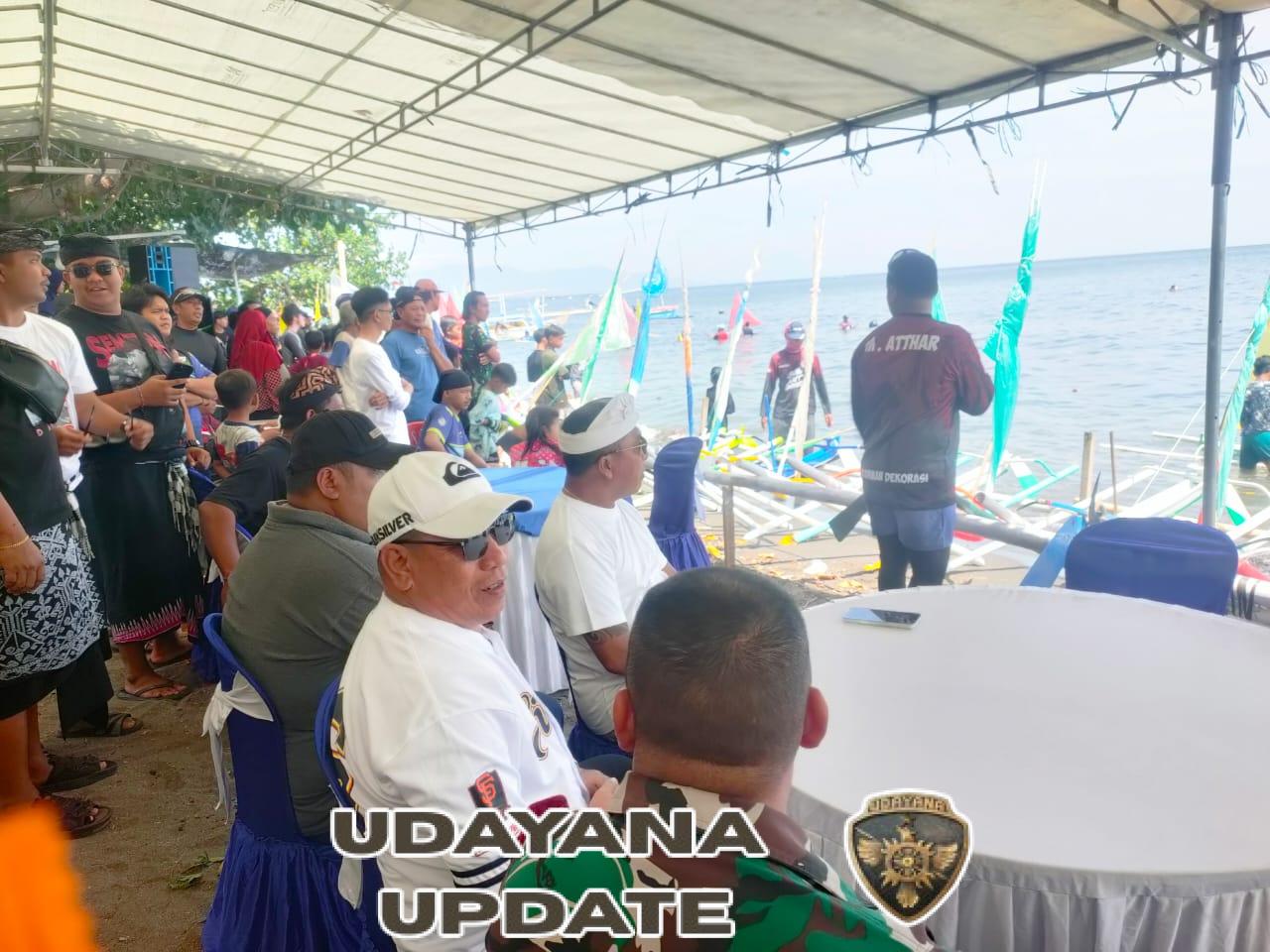 Kehadiran Babinsa Beri Semangat Peserta Mini Sailboat Race di Temukus
