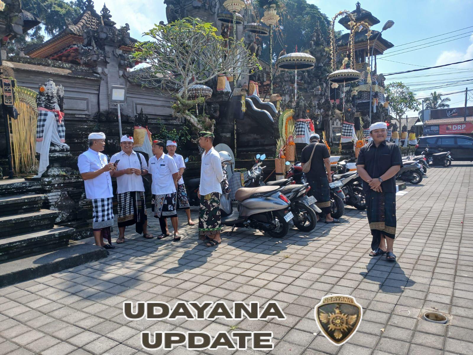 Babinsa Bebalang Jaga Ketertiban Puncak Piodalan Pura Puseh Penataran Bale Agung