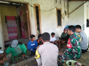 Sinergi Babinsa dan Bhabinkamtibmas, Warga Manemeng Diajak Wujudkan Desa Kondusif