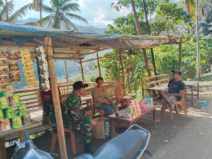 Serka Wagimin Gelar Komsos dan Pamwil, Warga Desa Dile Apresiasi Kehadiran Babinsa